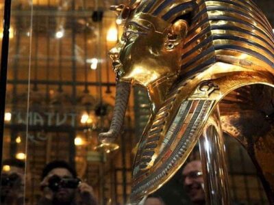 the musk of the king Tut Ankh Amoon in Cairo museum